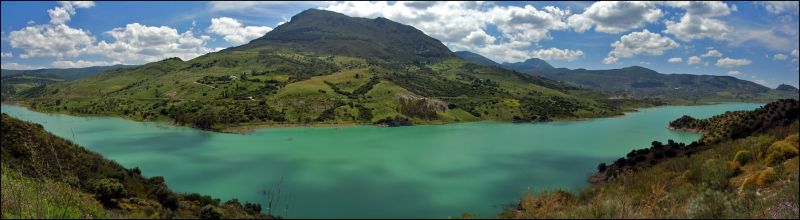 Embalse de Zahara - panorama stor udgave
Sammensat af 5 billeder.
Geografisk placering: [url=http://www.panoramio.com/photo/840649]Panoramio[/url]
Keywords: landskab panorama