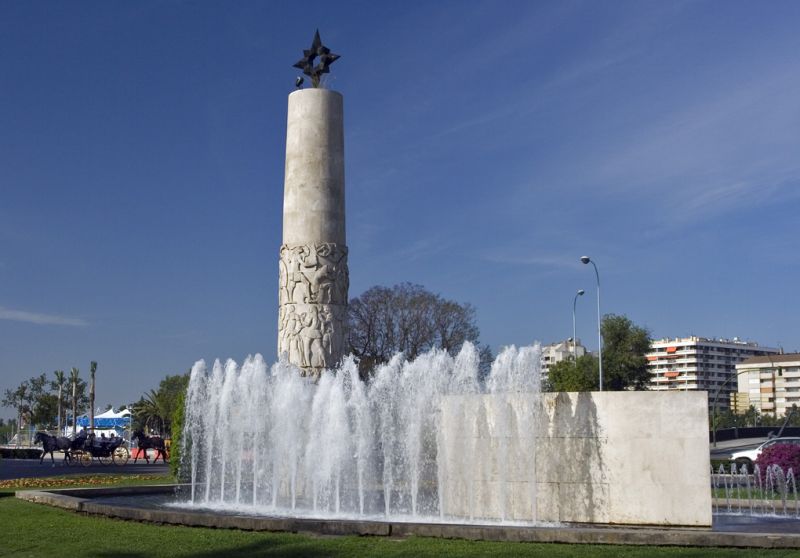 Springvand udenfor Parque de Maria Luisa
Foutain outside Parque de Maria Luisa
