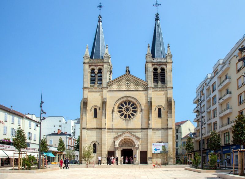 Ã‰glise Saint-Louis de Vichy
Keywords: Vichy